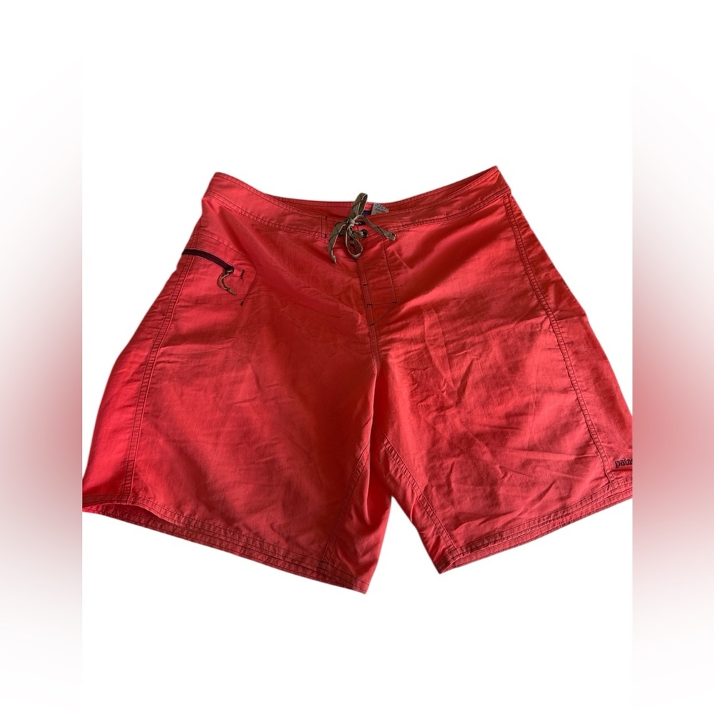 Patagonia Wavefarer Board Shorts Men’s 36 Coral Red Swim Trunks Nylon